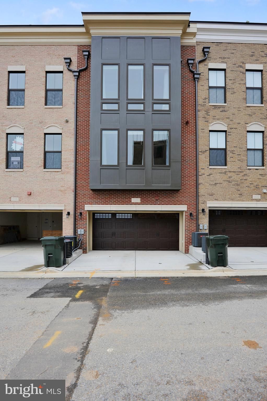 520 Harborview Drive
