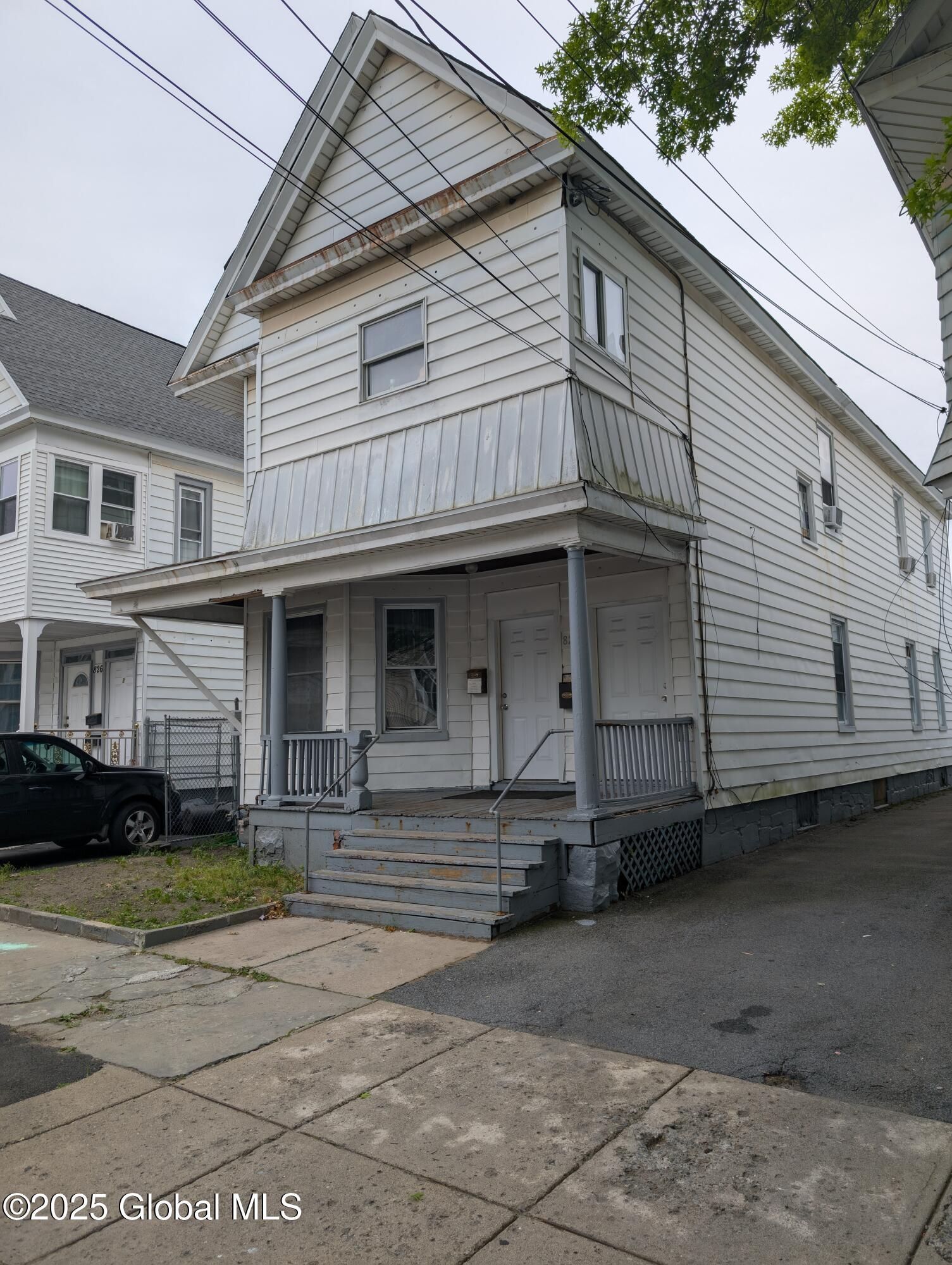 824 Lincoln Avenue