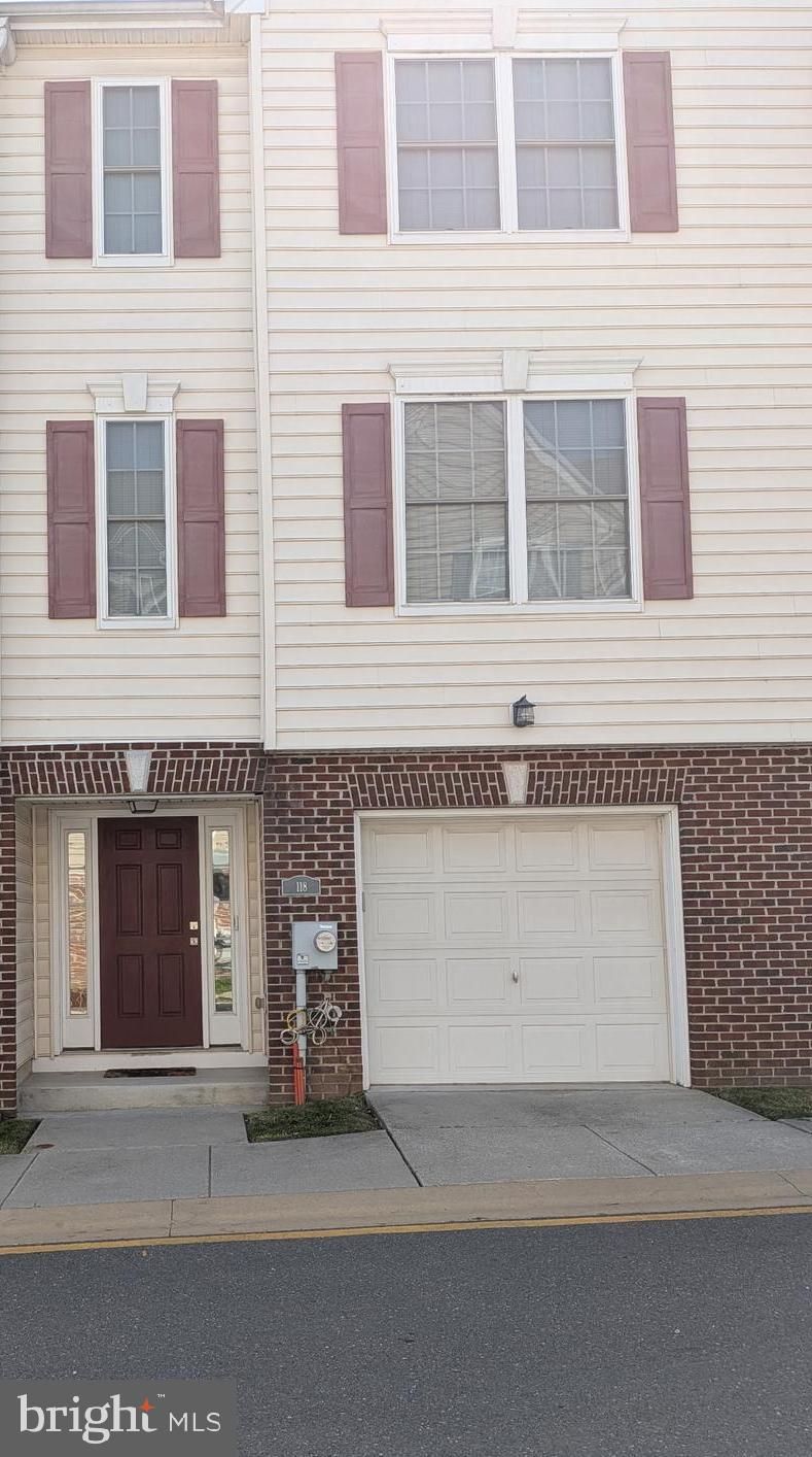 118 Mcmullen Circle