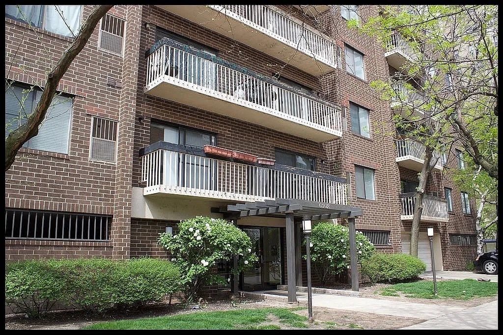 6102 N Sheridan Road 503