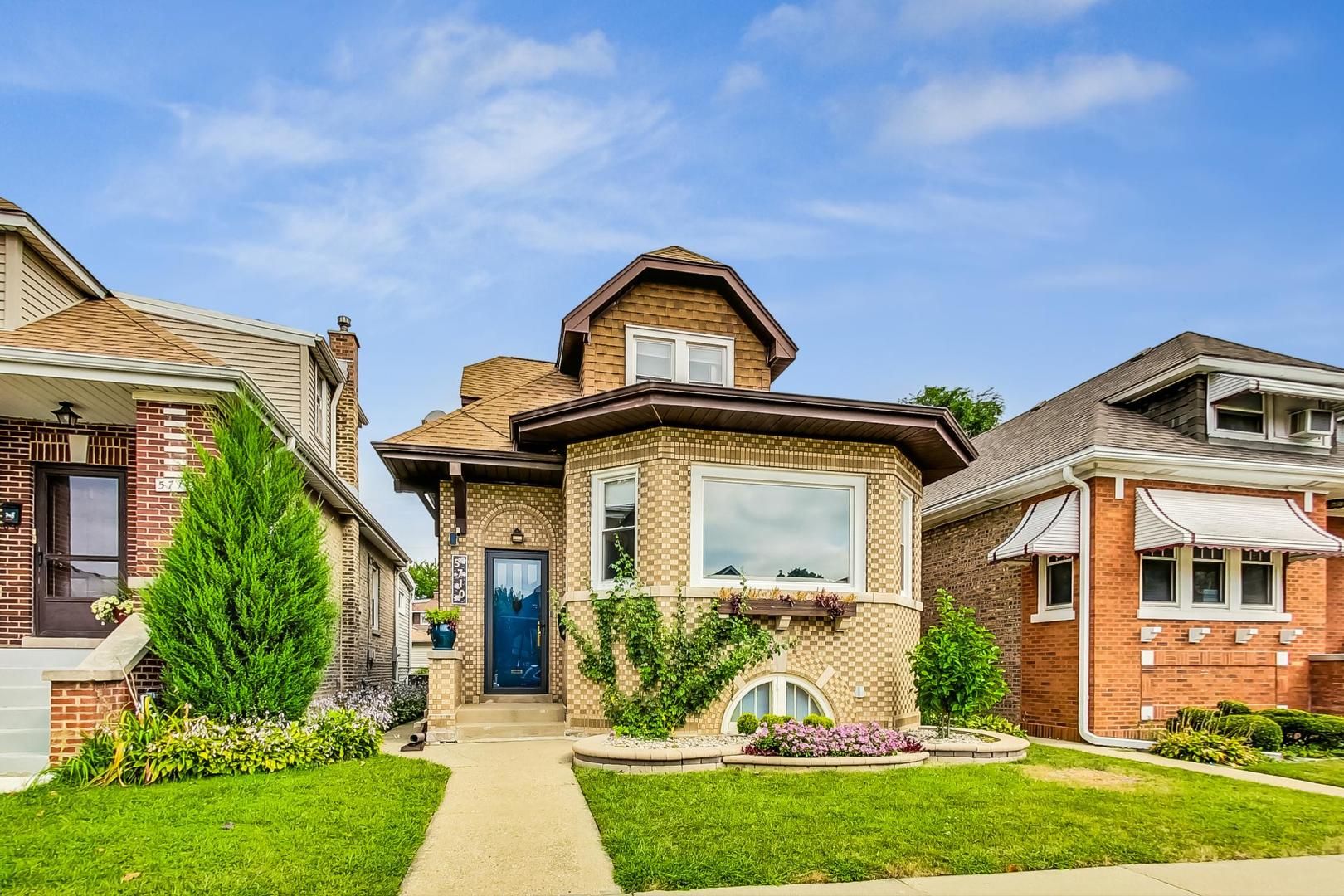 5710 W Newport Avenue