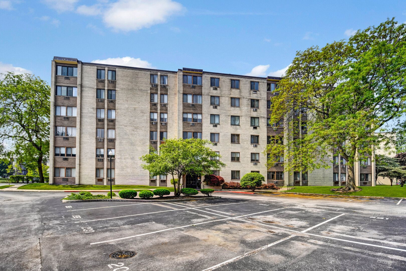 9740 S Pulaski Road 306