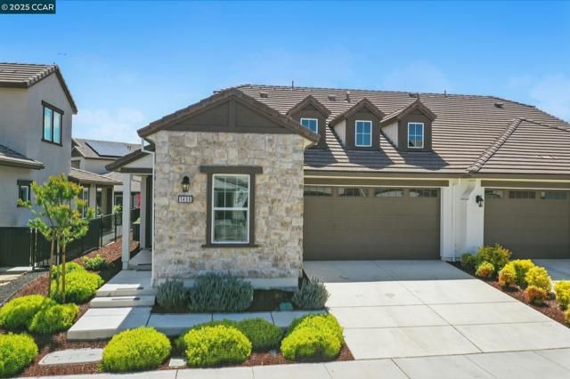 1490 Santorini St