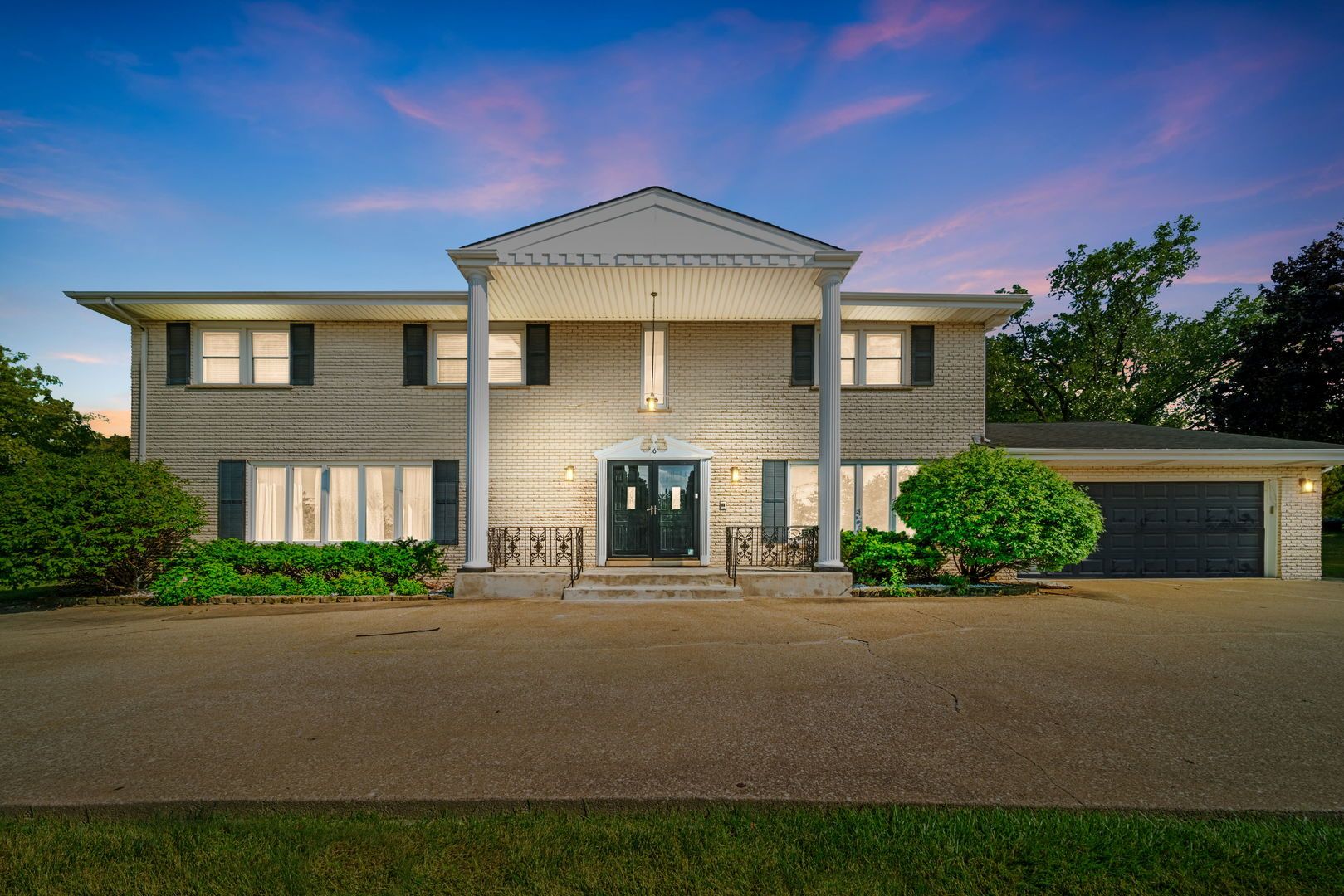 16 Kingston Drive