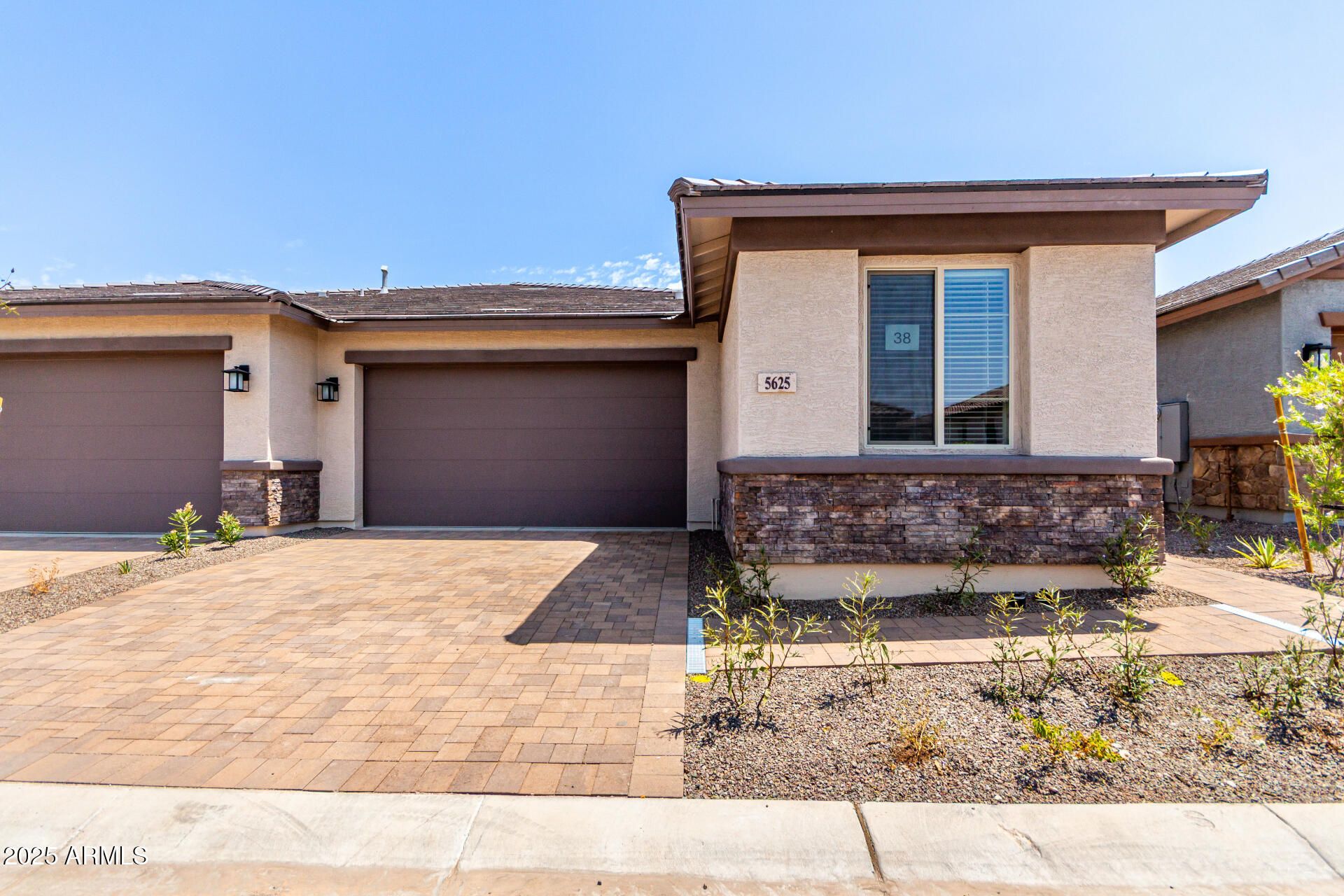 5625 N 205th Lane