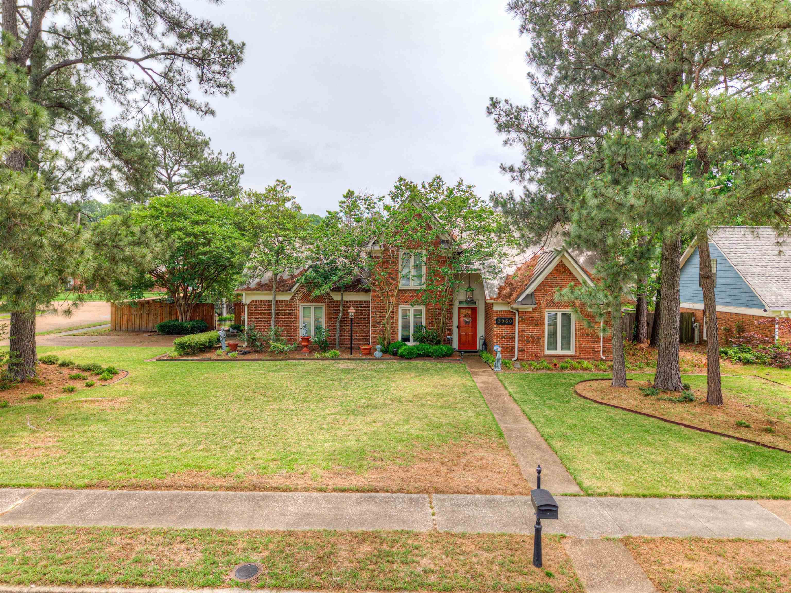 3930 Bobby Jones Rd