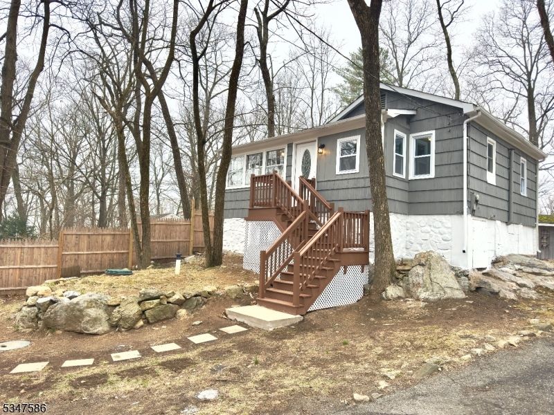 128 Bucknell Trl