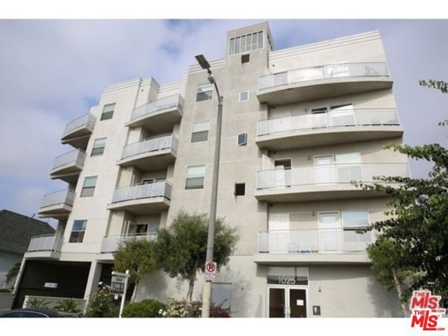1025 Dewey Avenue 205