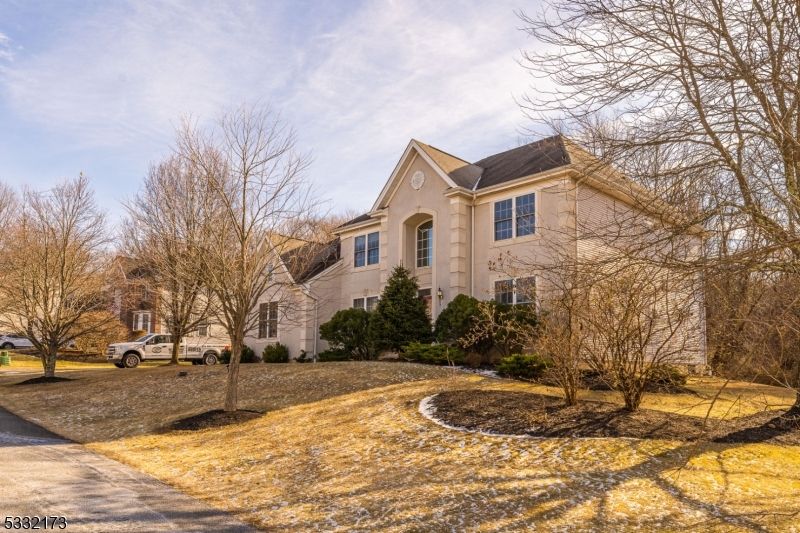 11 Shadow Hill Way