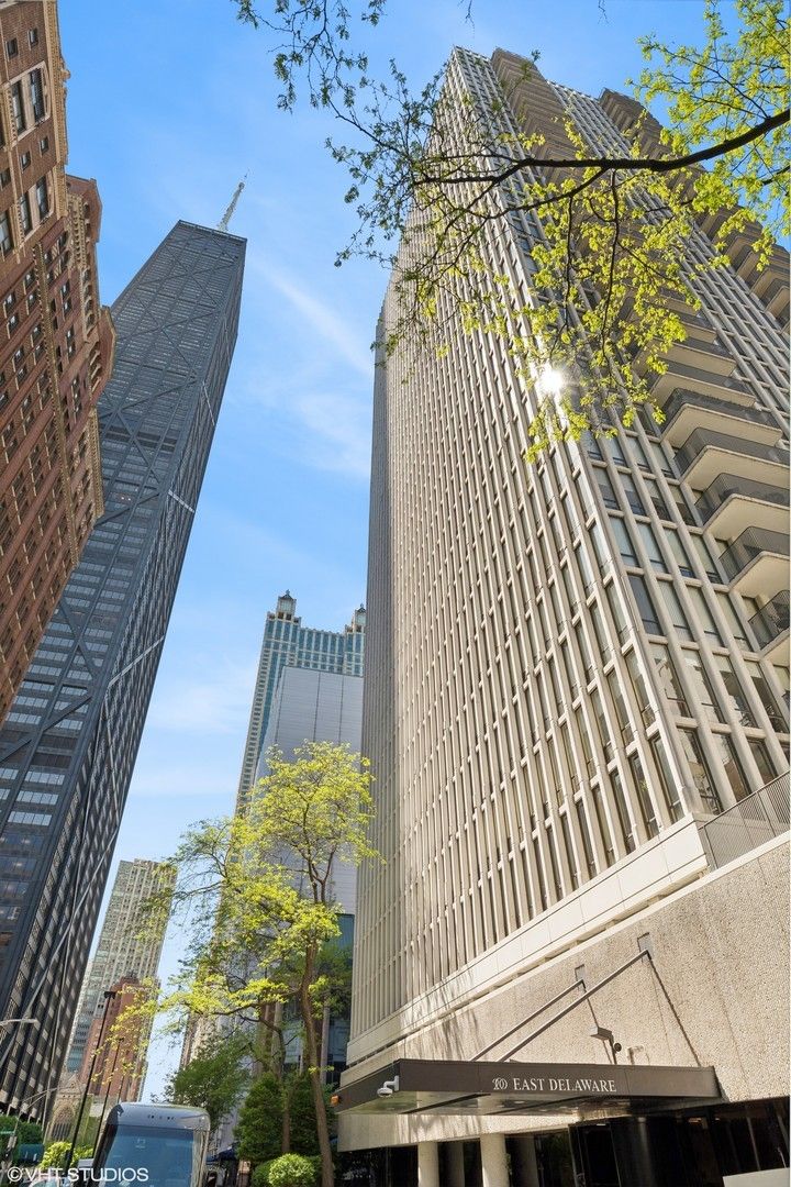 200 E Delaware Place 3D