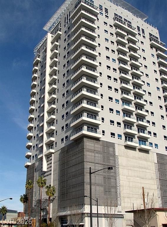 200 Hoover Avenue 1607