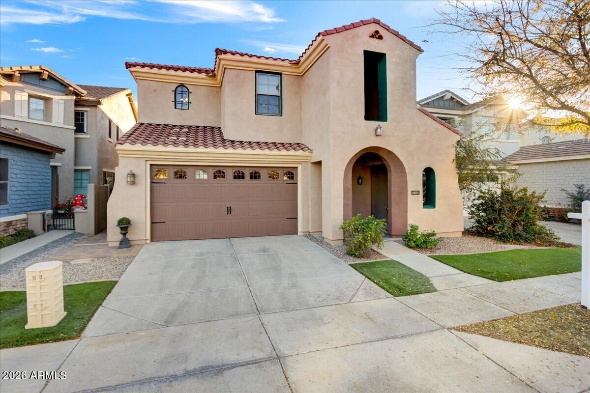 3341 E Windsor Drive