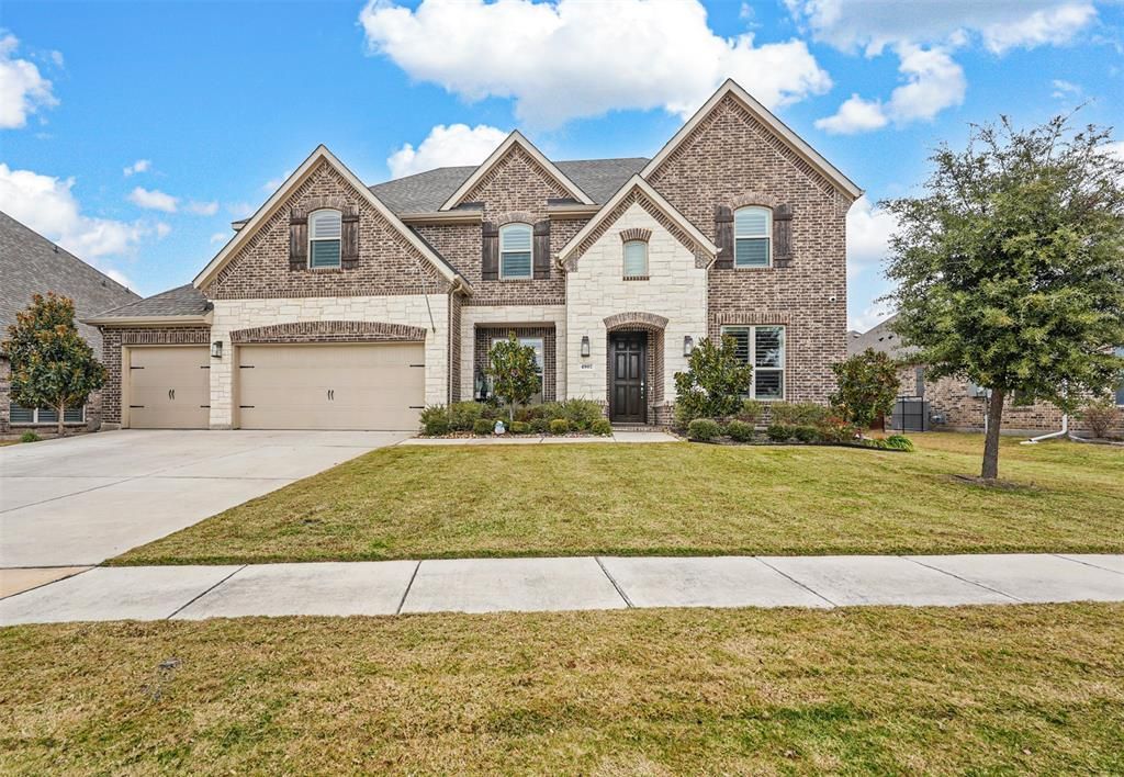 4907 Lacey Circle