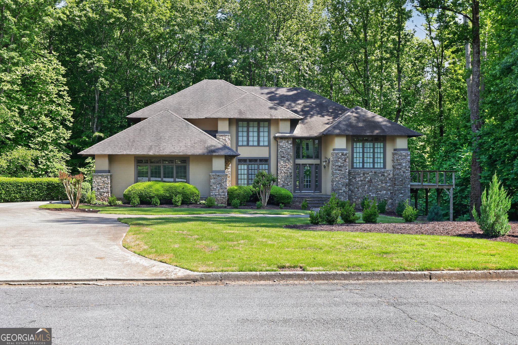 320 Waverly Hall Circle