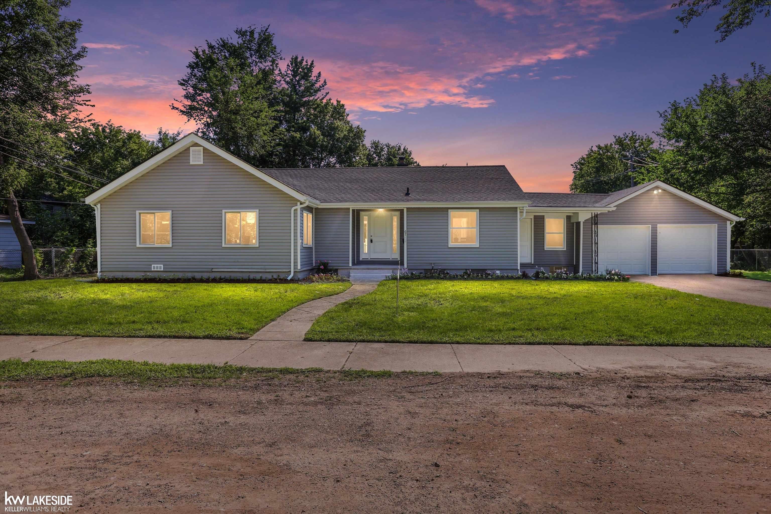 6742 Lamphere Street