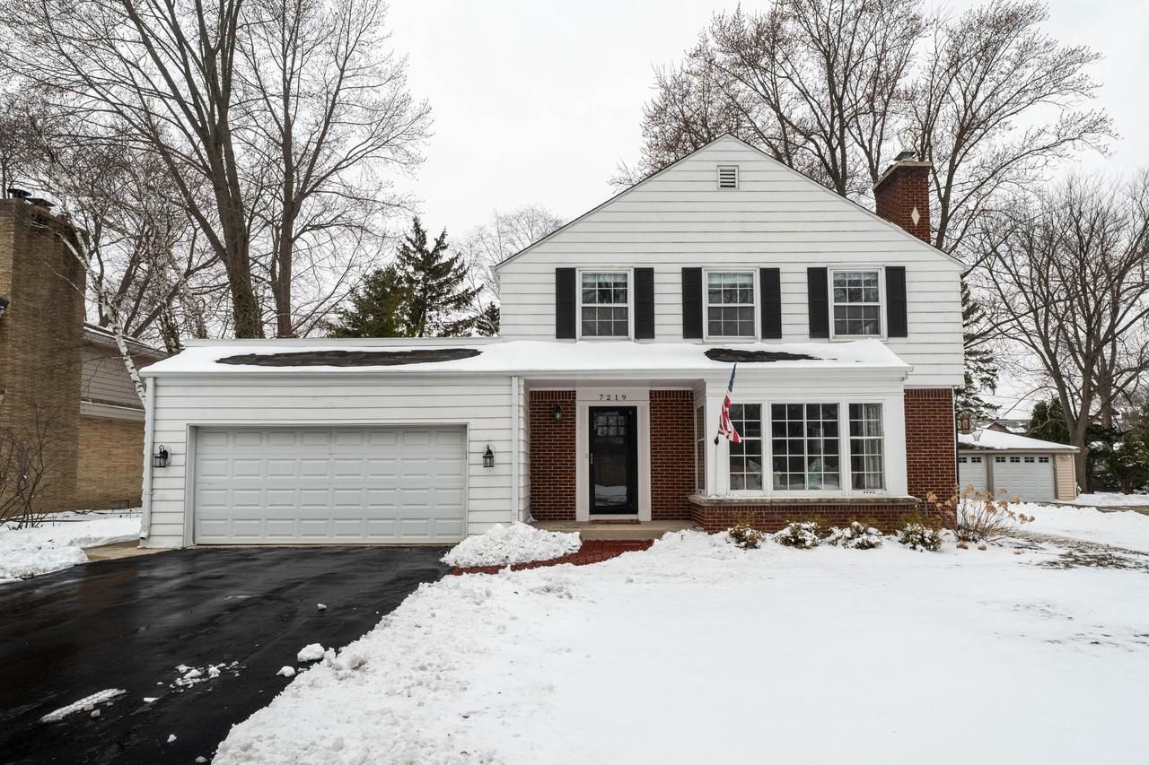 7219 North Santa Monica Boulevard