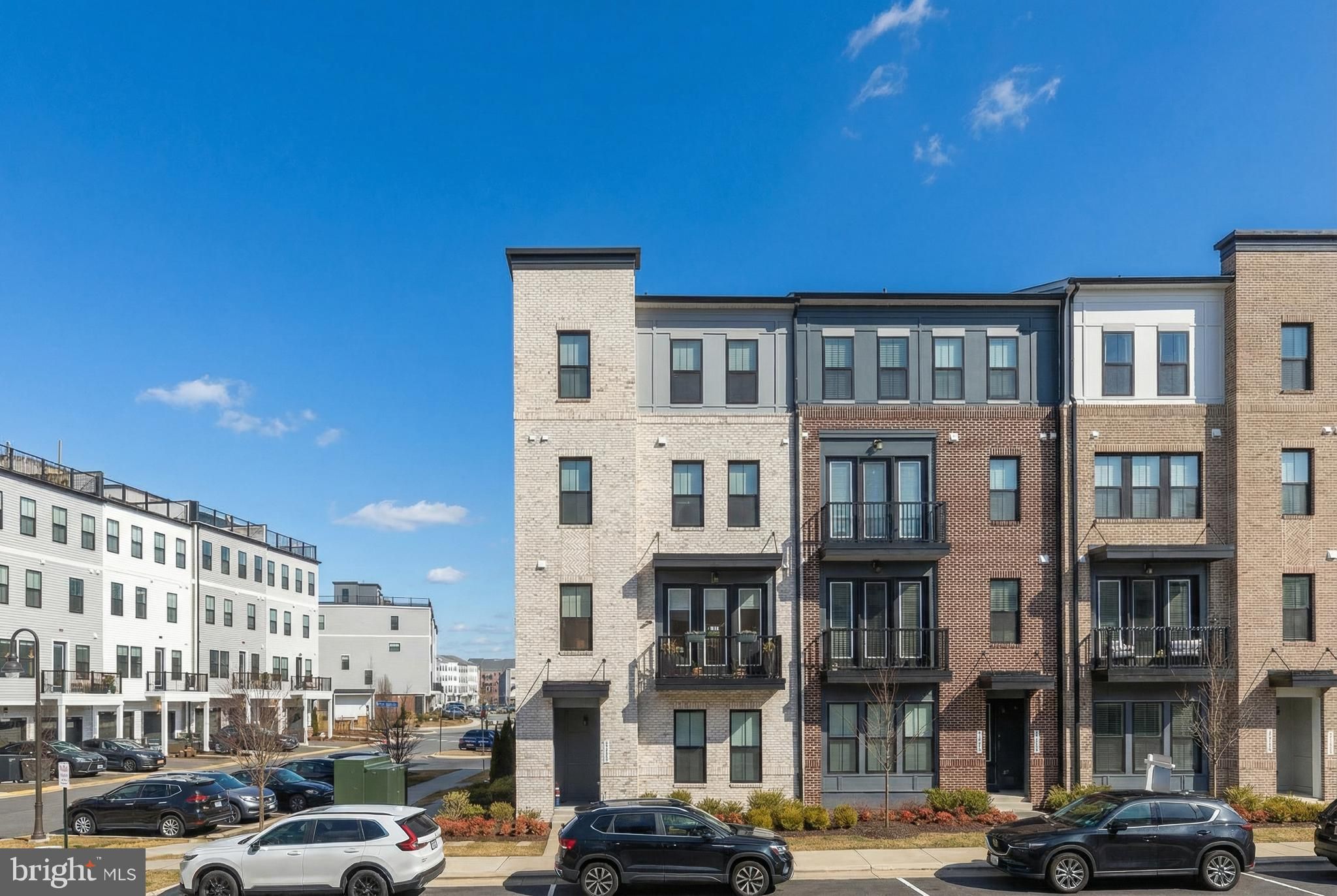 43255 Farringdon Square