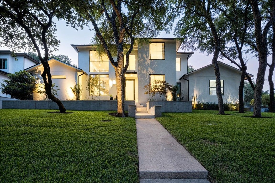 4901 Southcrest Drive