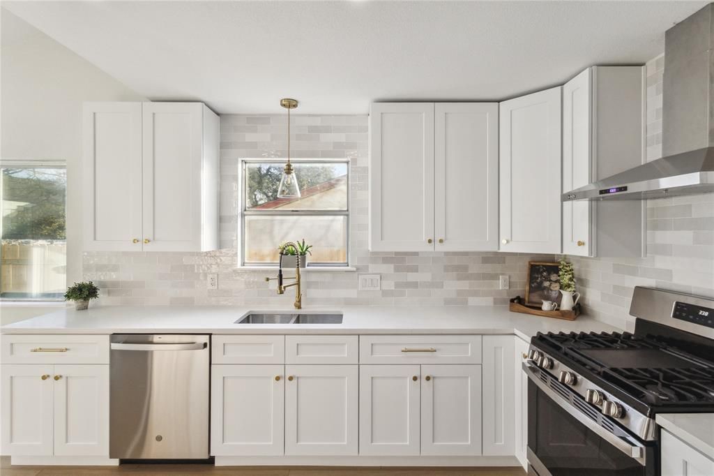3012 Monument Drive