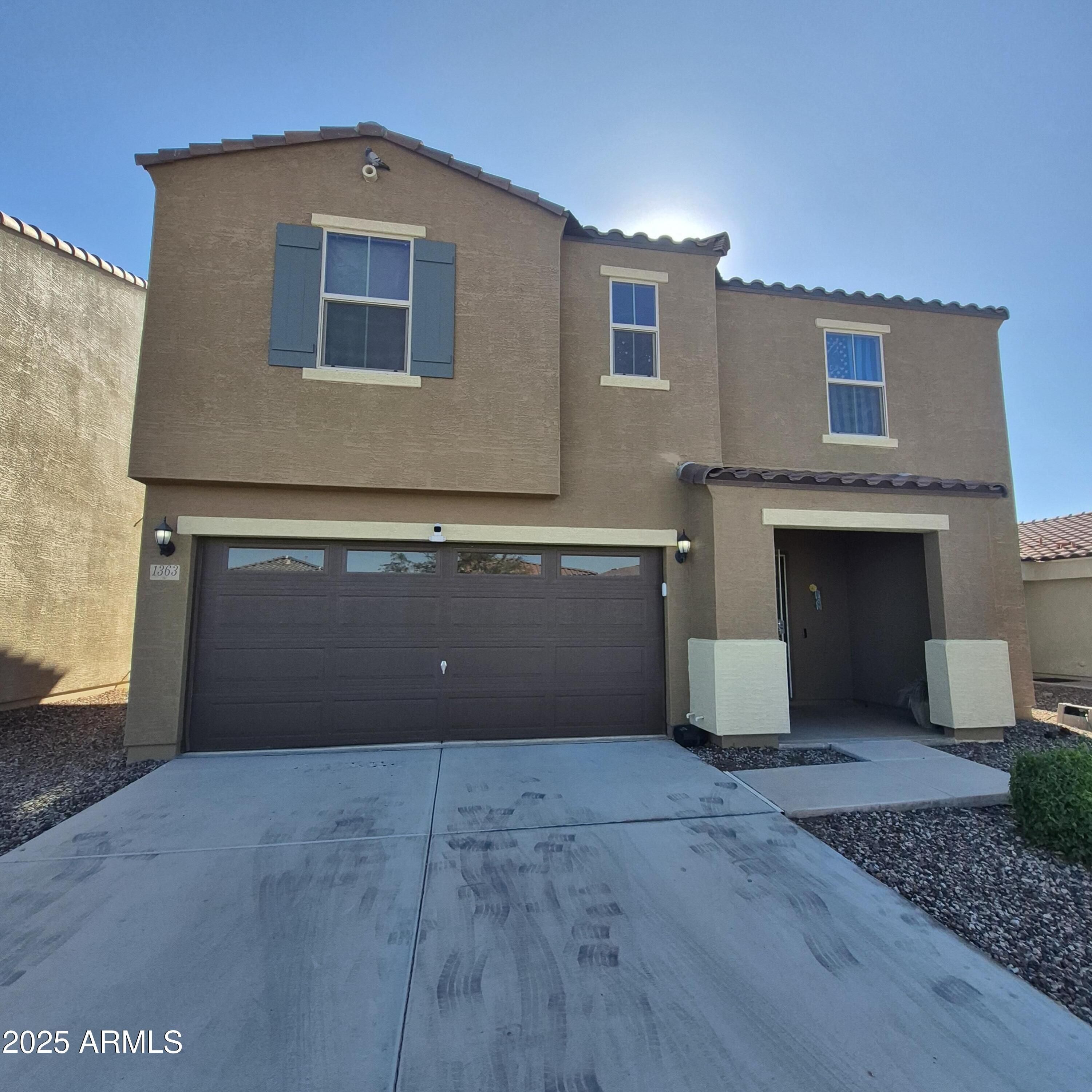 1363 W Pinkley Avenue