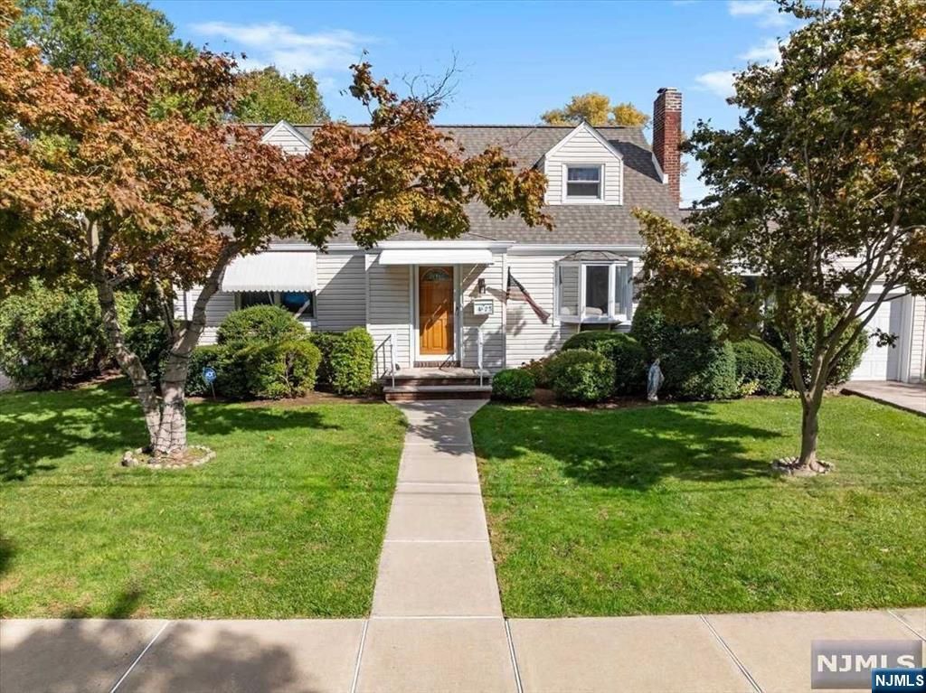 4-25 Grunauer Place