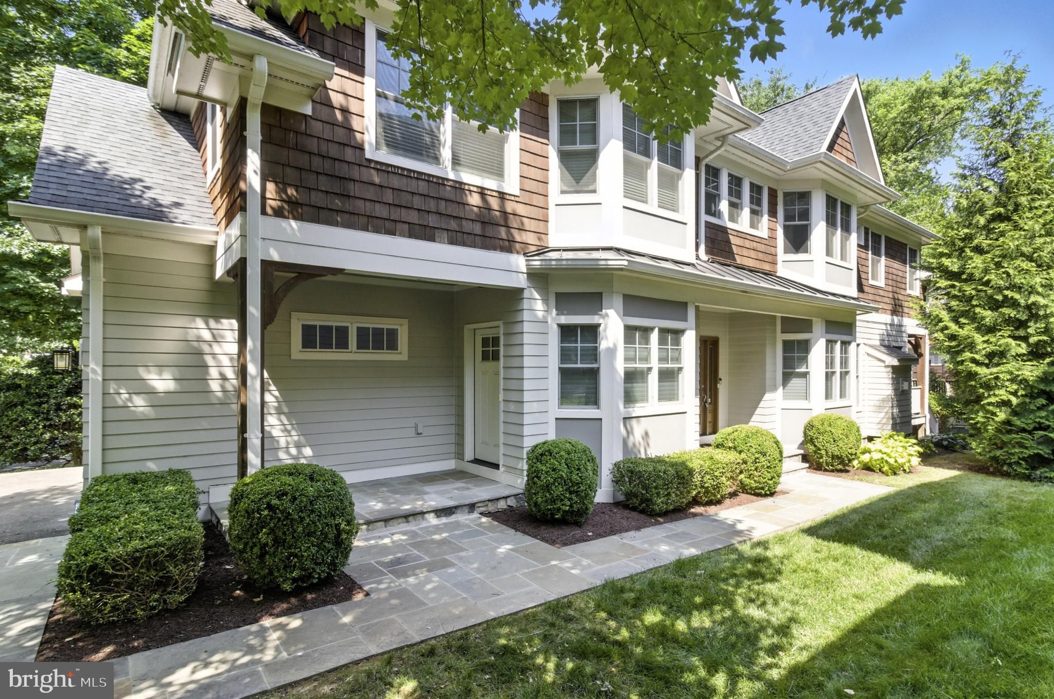 6838 Saint Albans Road