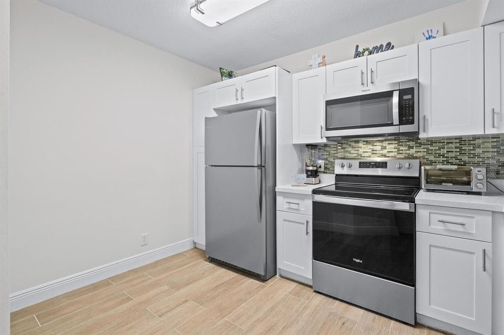 8851 S Wiles Road 305