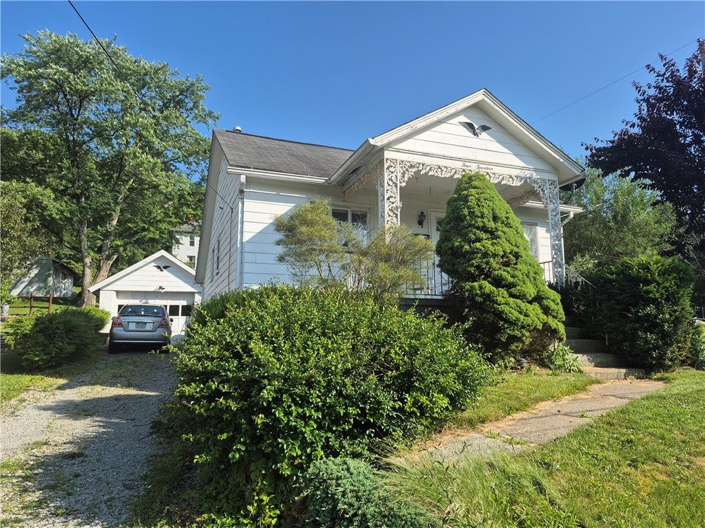 414 Sloan Ave