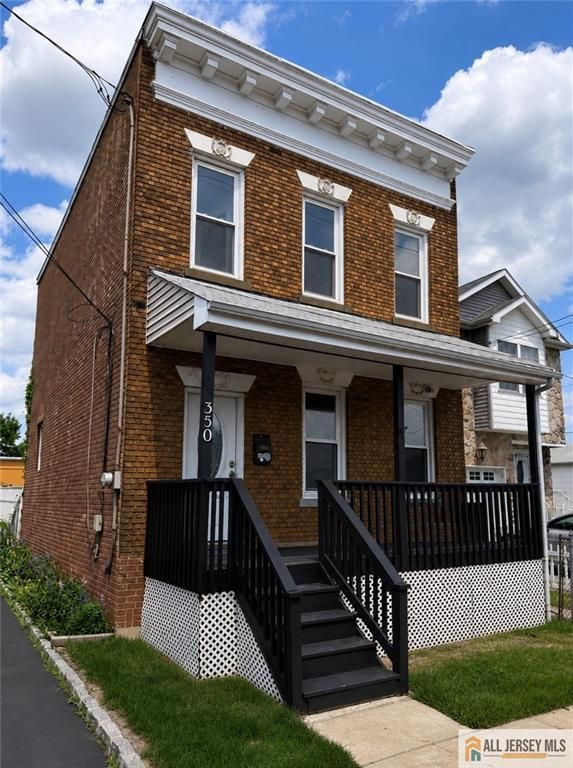 350 Summit Avenue