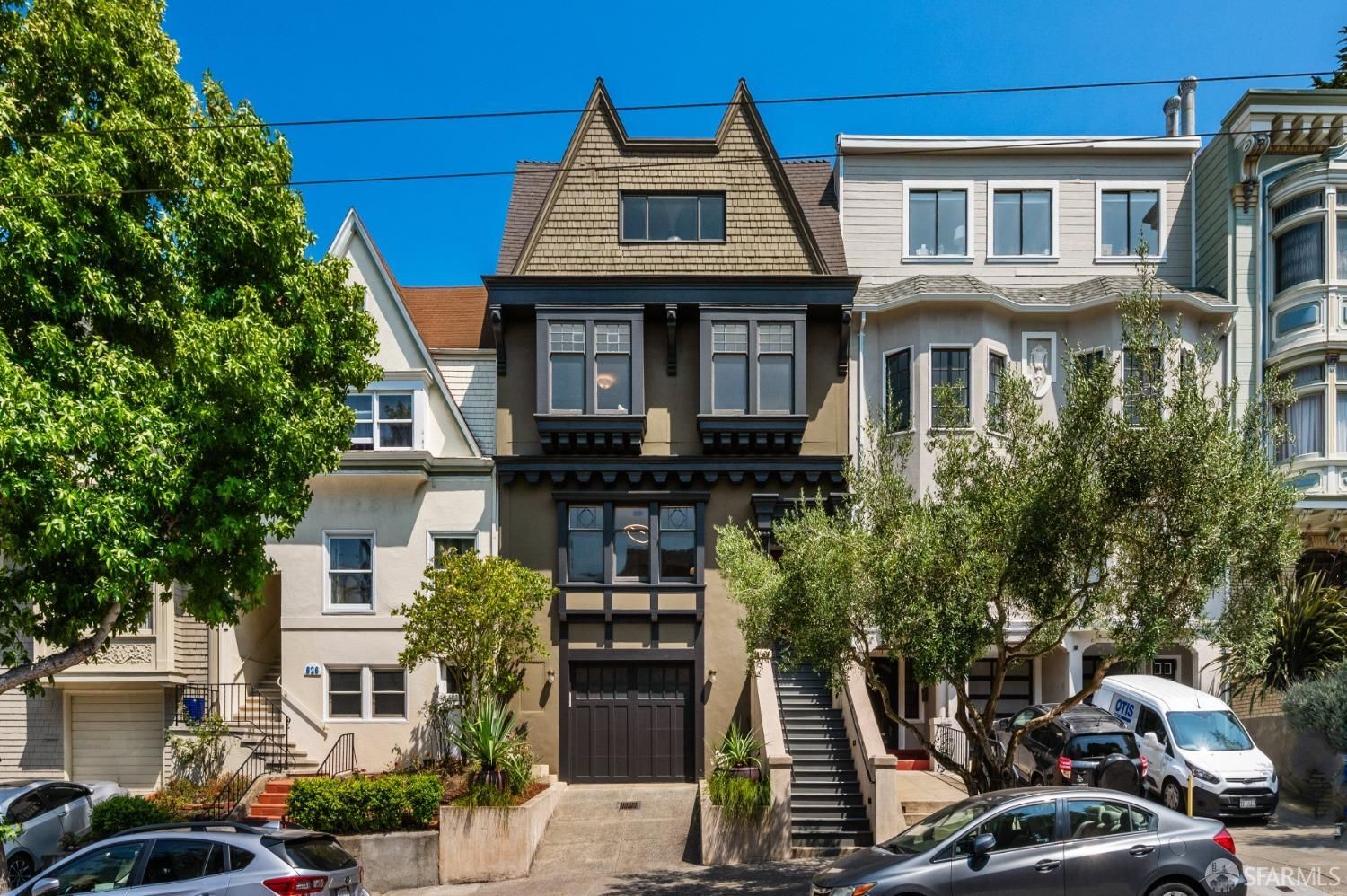828 Ashbury Street