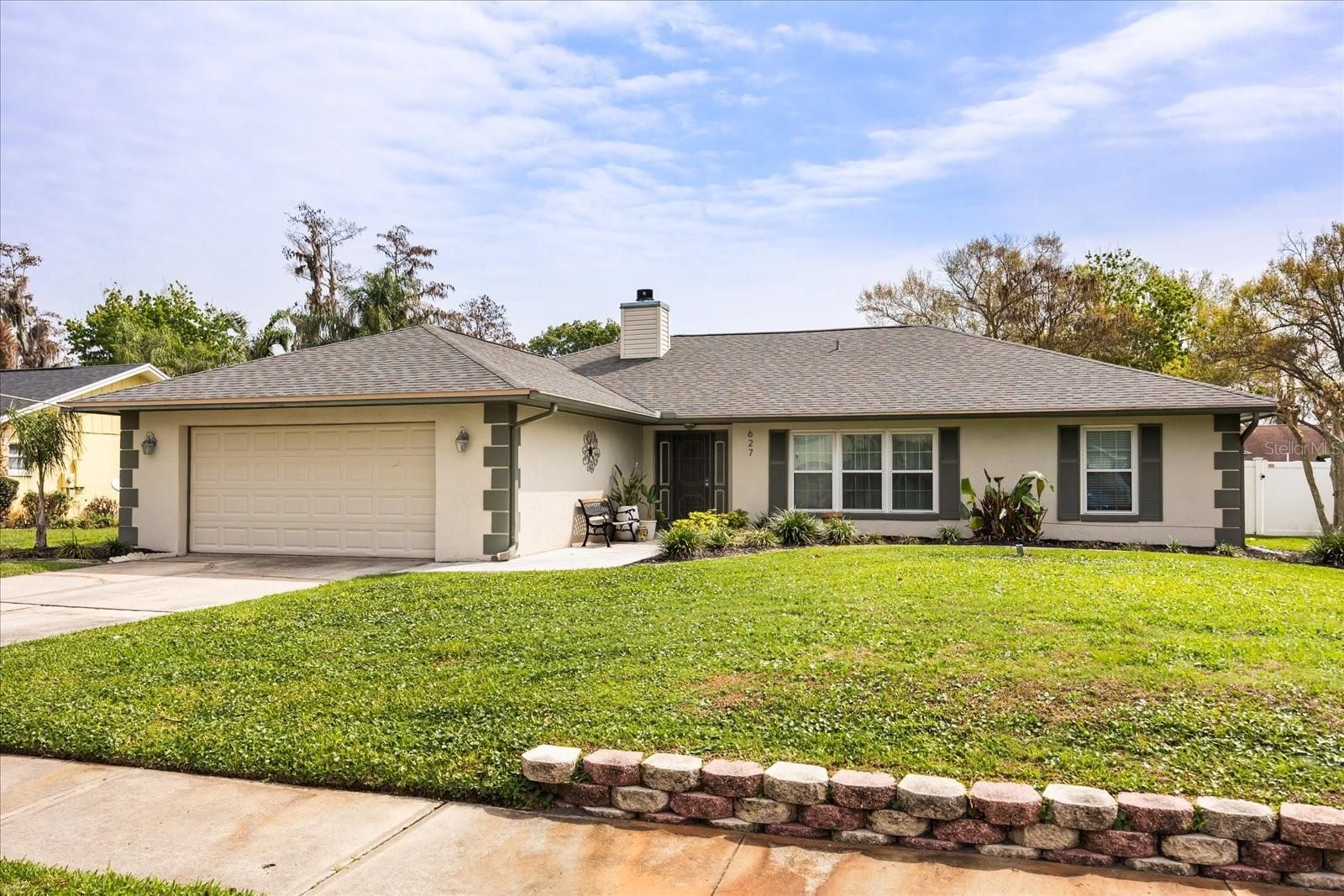 627 Mellowood Avenue