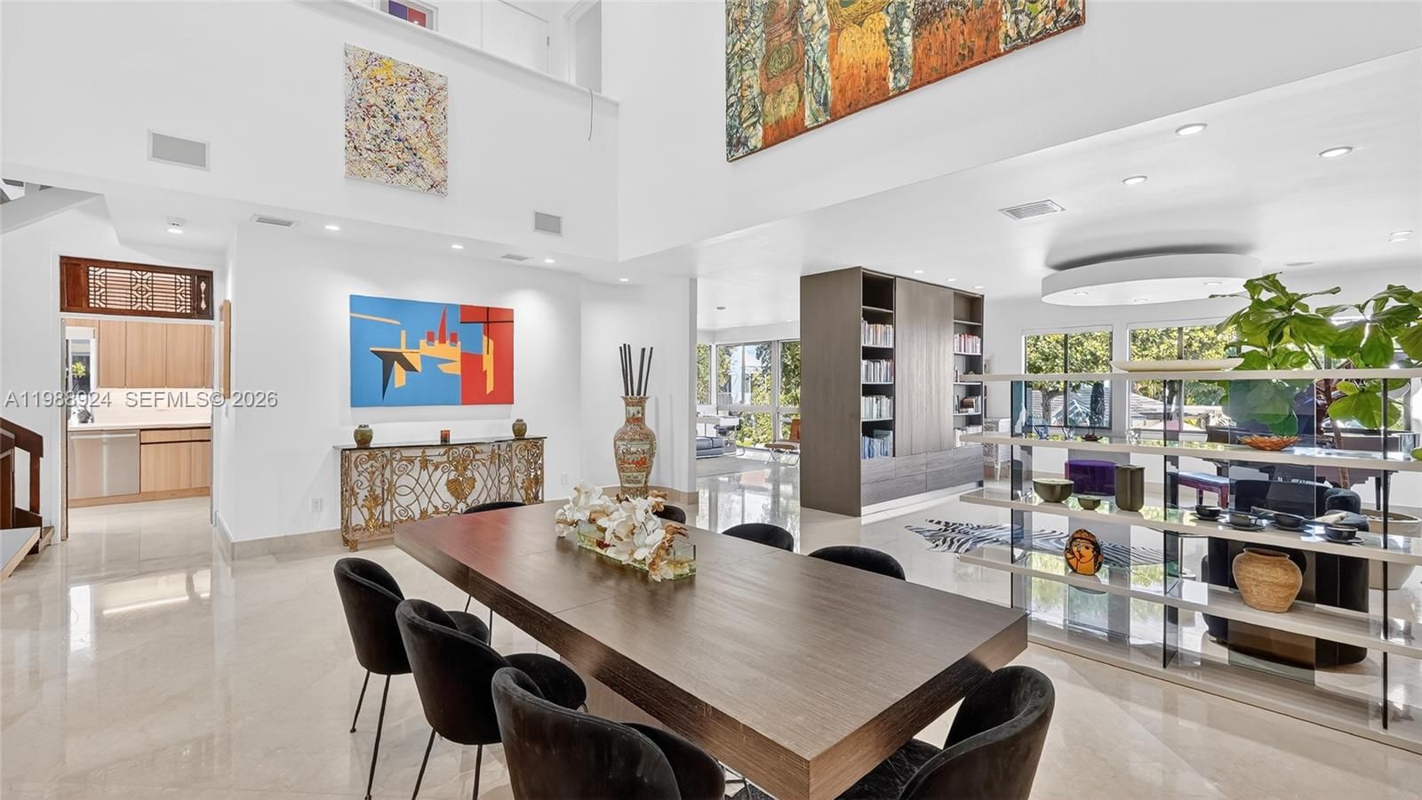 2000 S Bayshore Dr 24