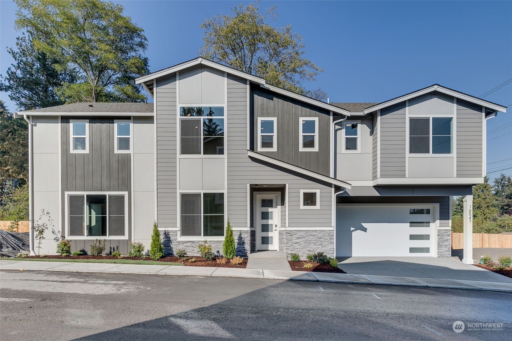 16547 8th Avenue Ne B