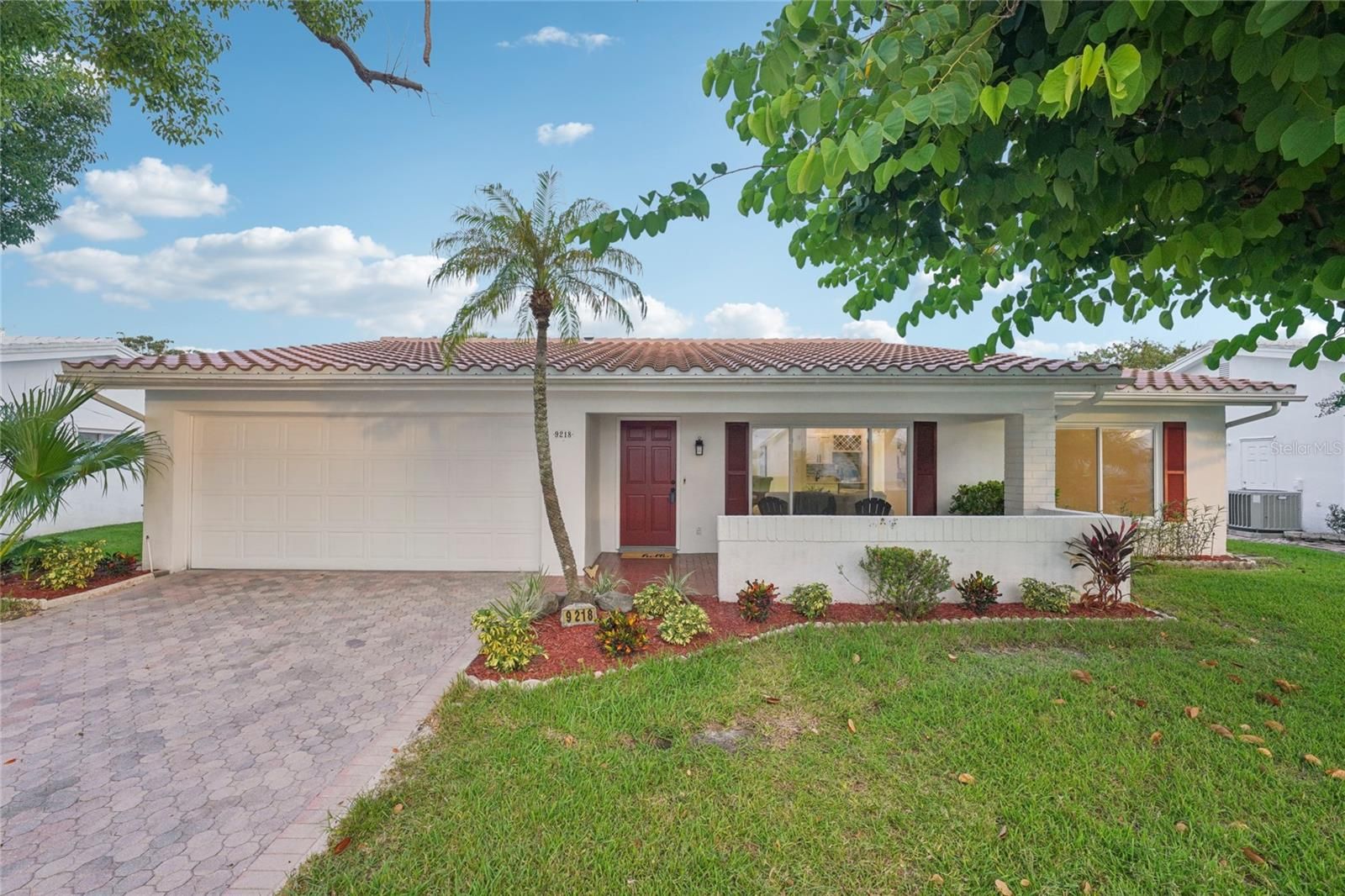 9218 39th Lane N