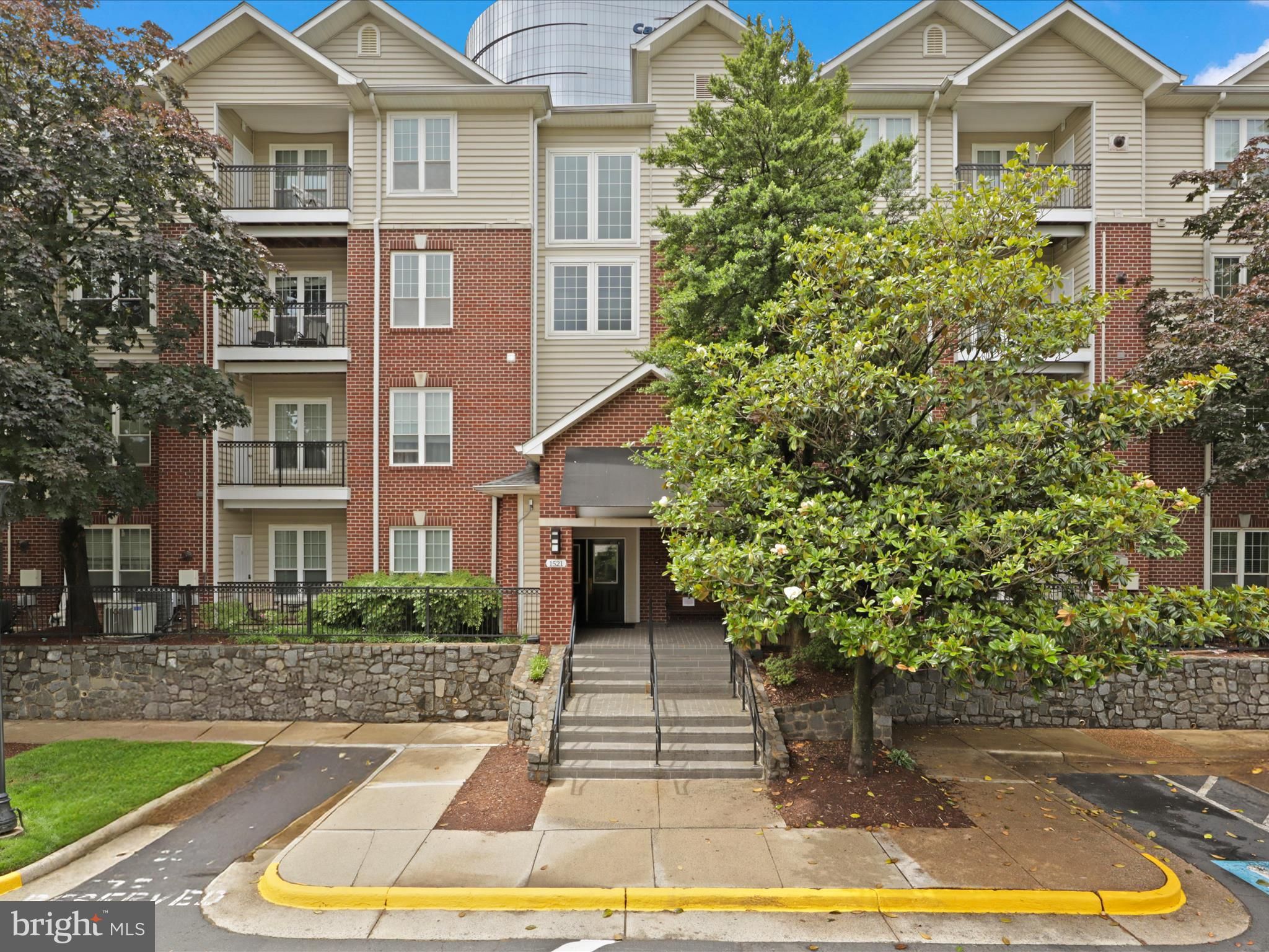 1521 Spring Gate Drive 10308