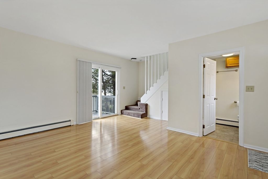 6 Wallace Ave 1