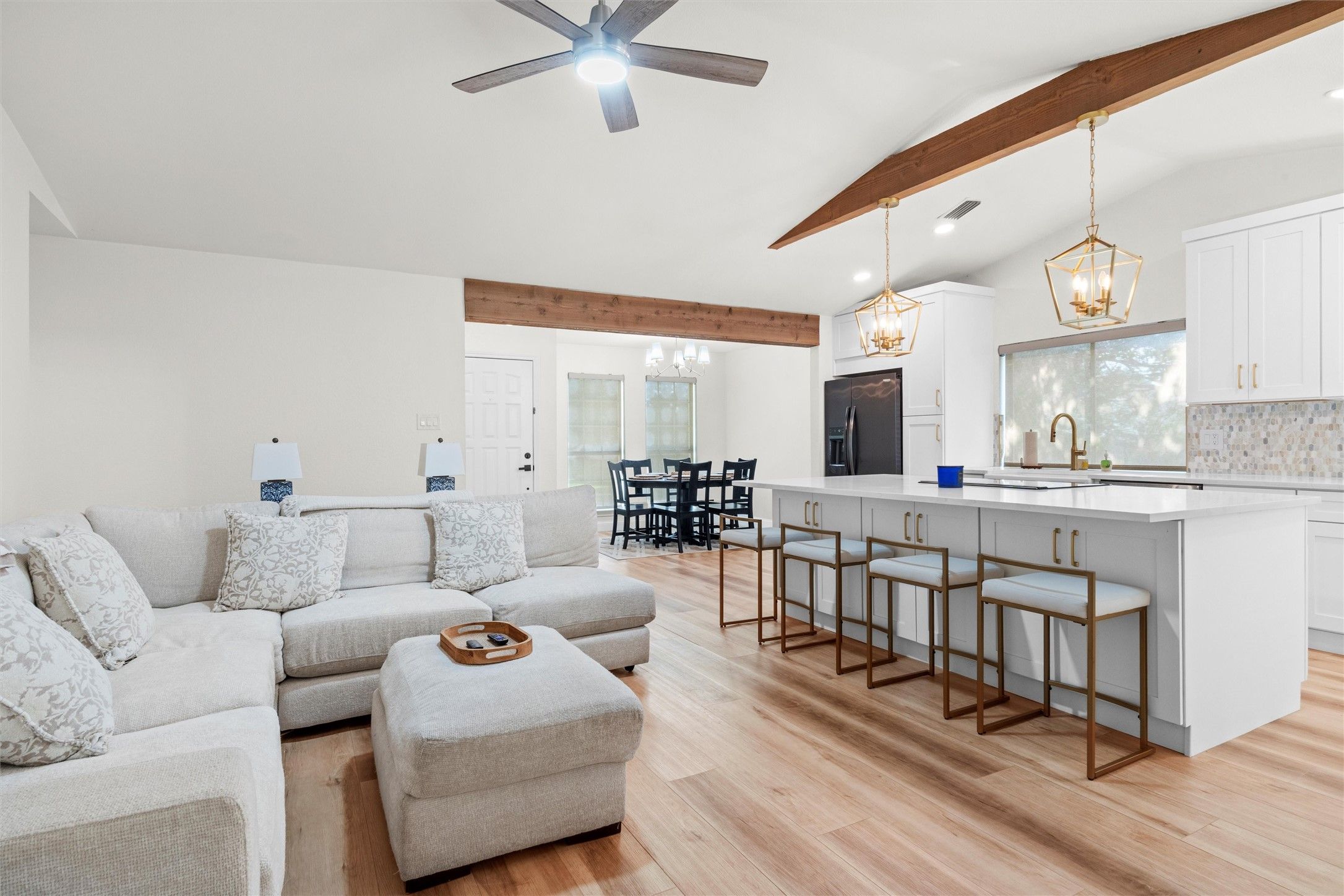 8441 Willow Creek Drive