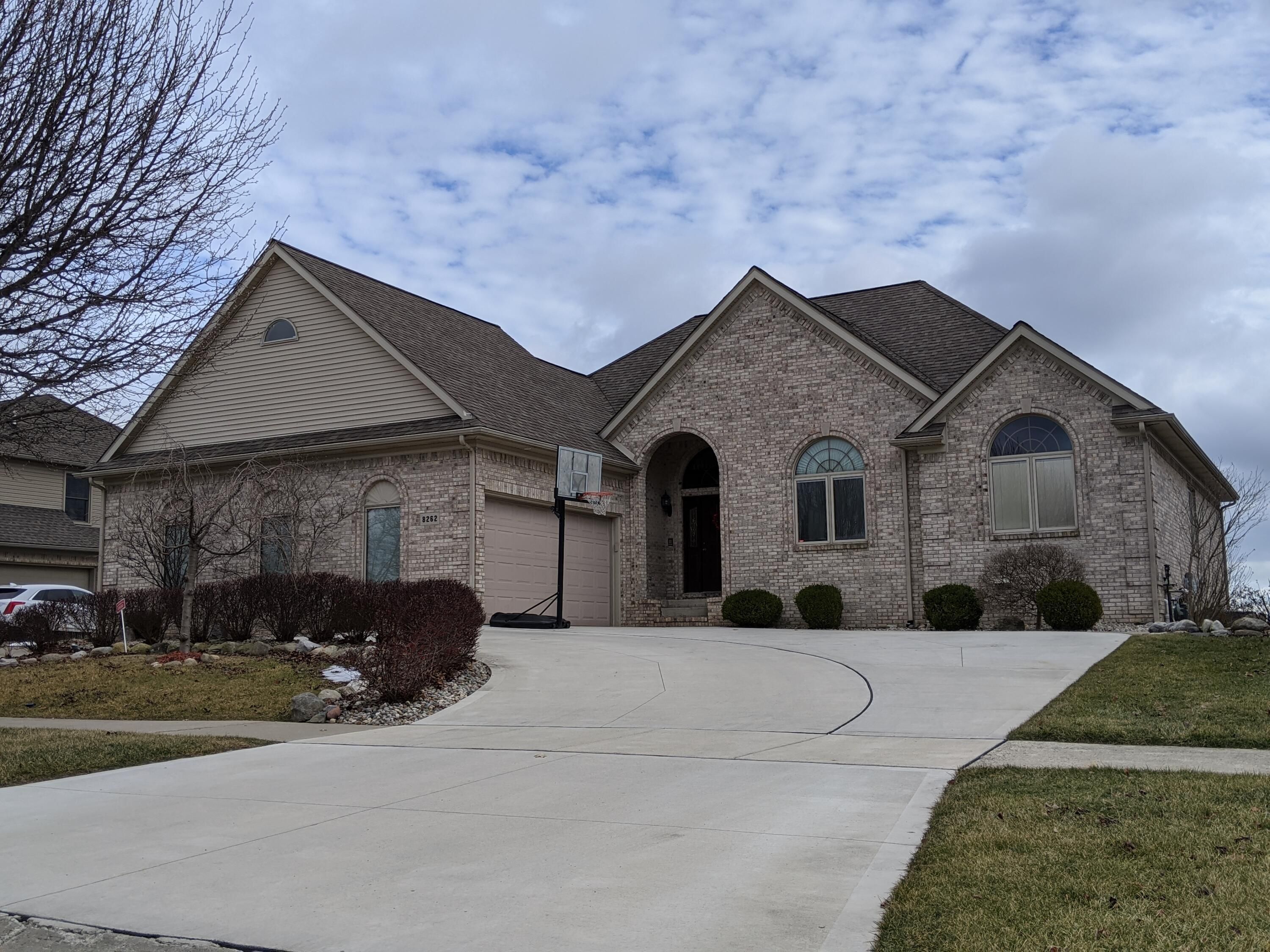 8091 Hunters Ridge Drive