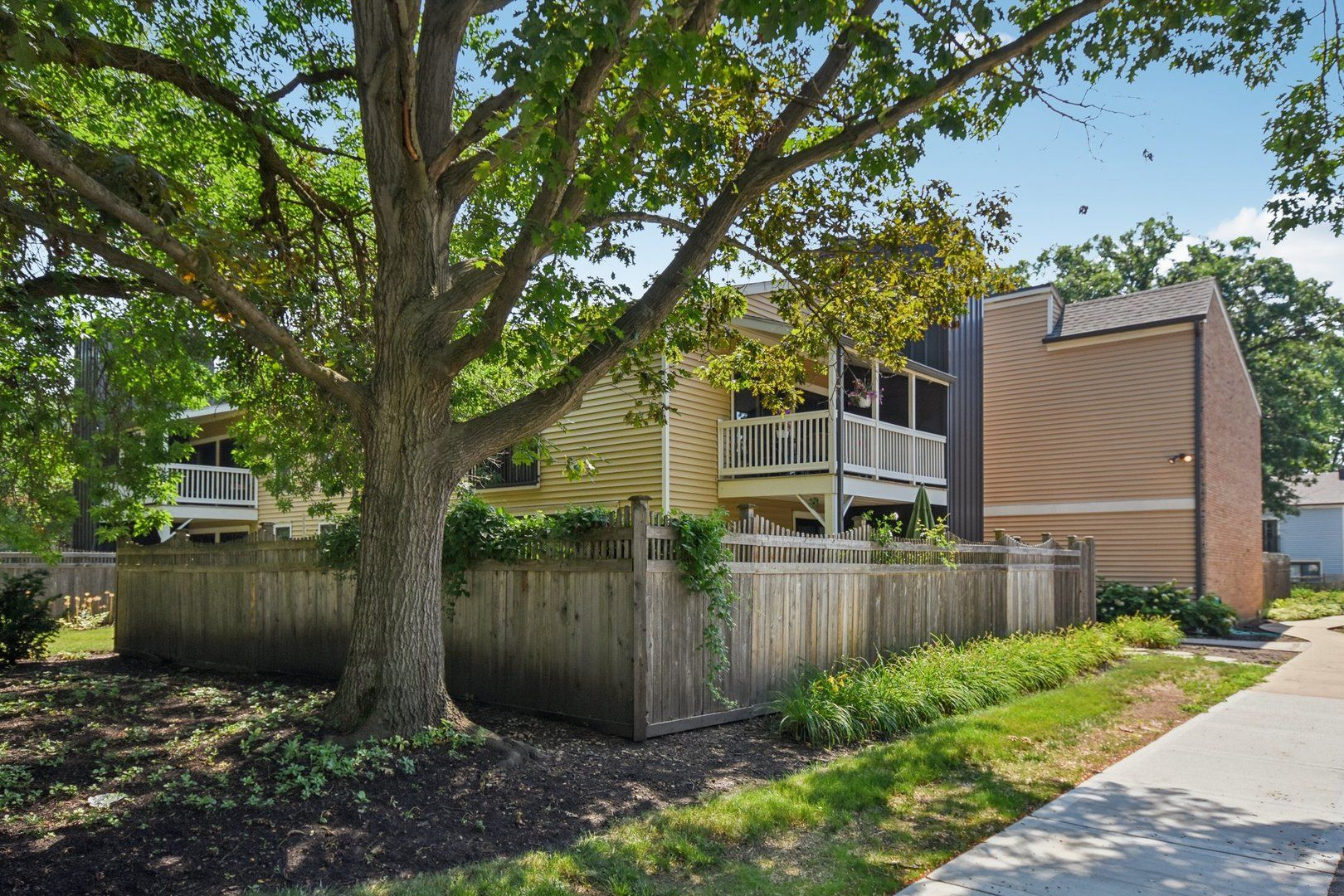 1521 S County Farm Road 2-2