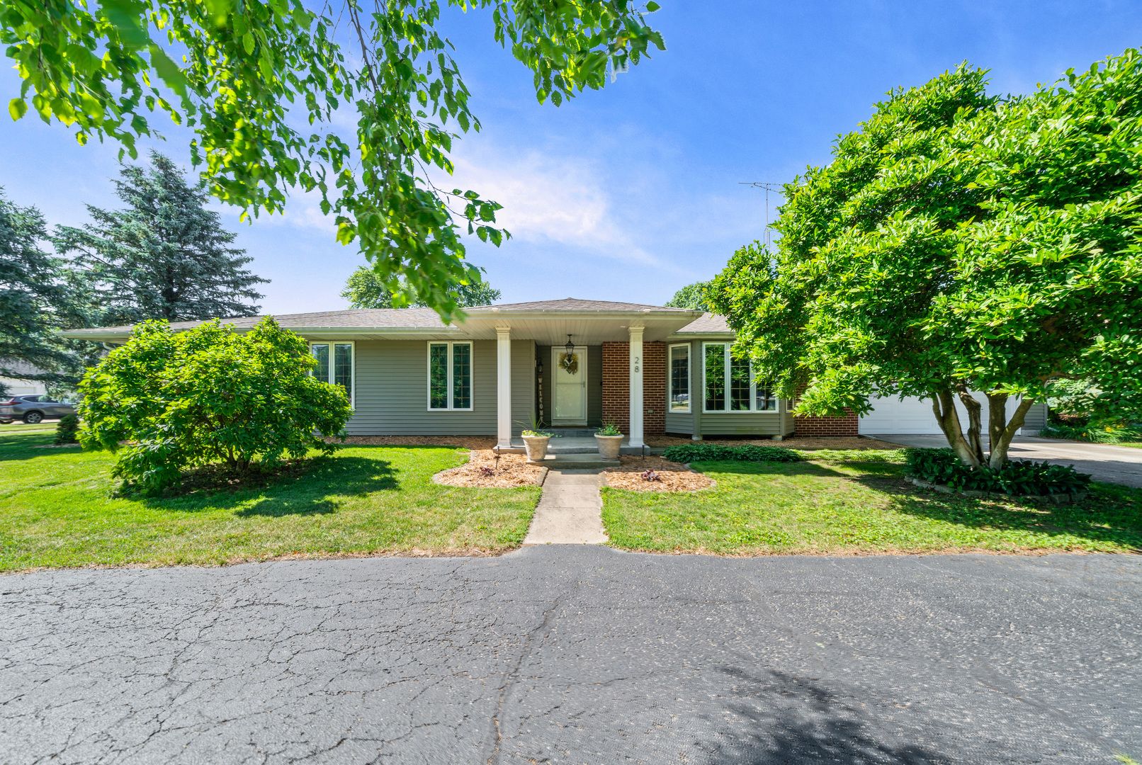 28 Lions Road