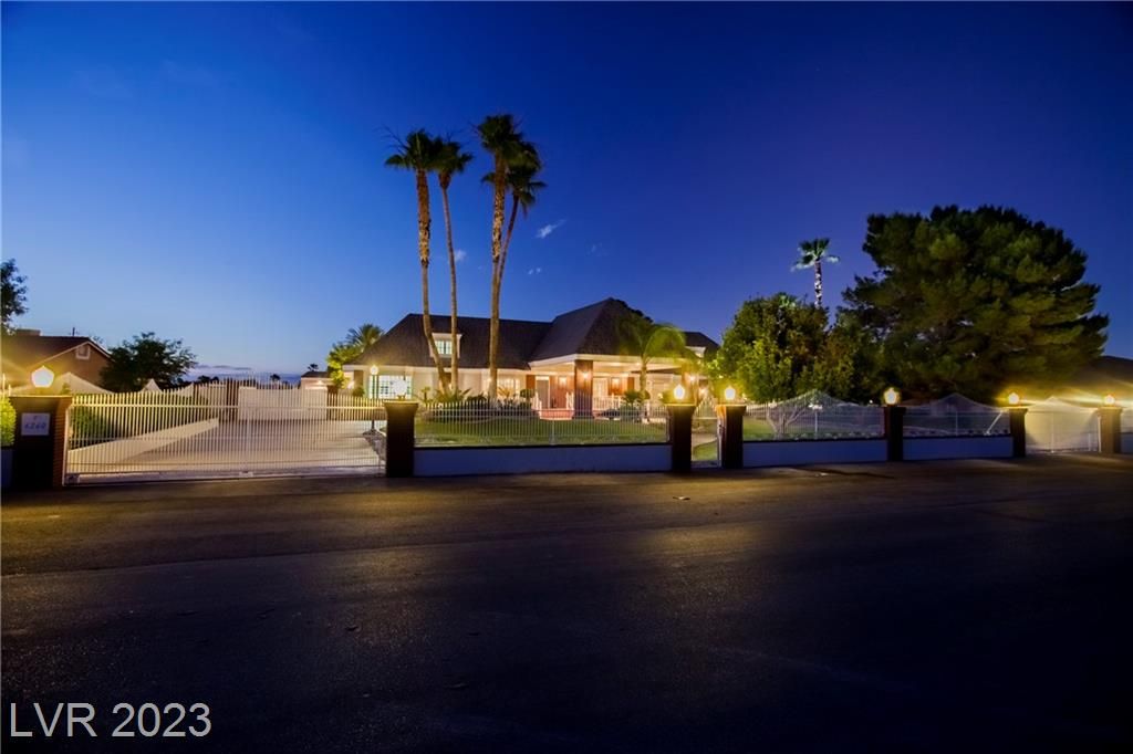 6260 West Oquendo Road