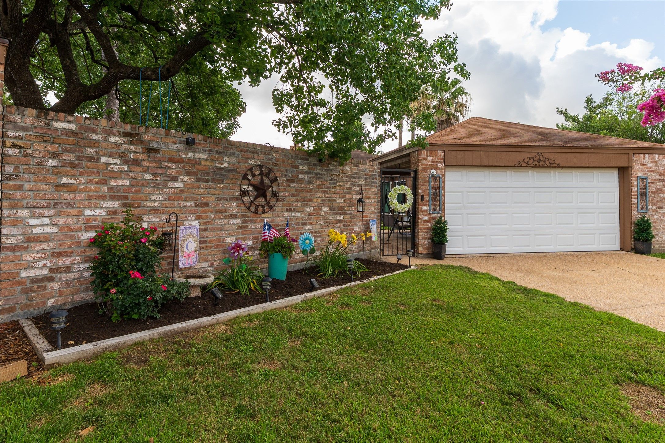 6903 Clee Lane
