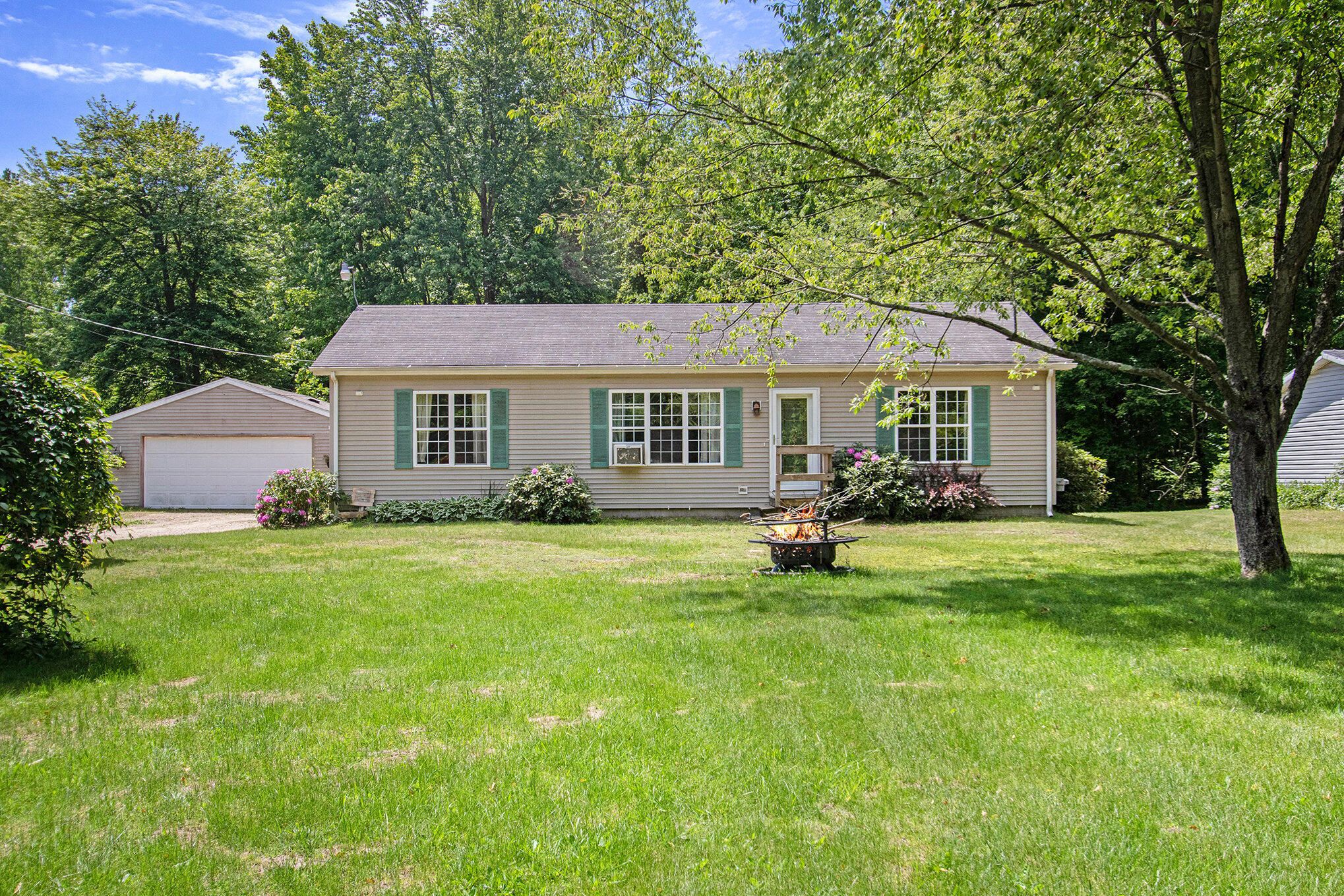 1417 Greenhouse Road