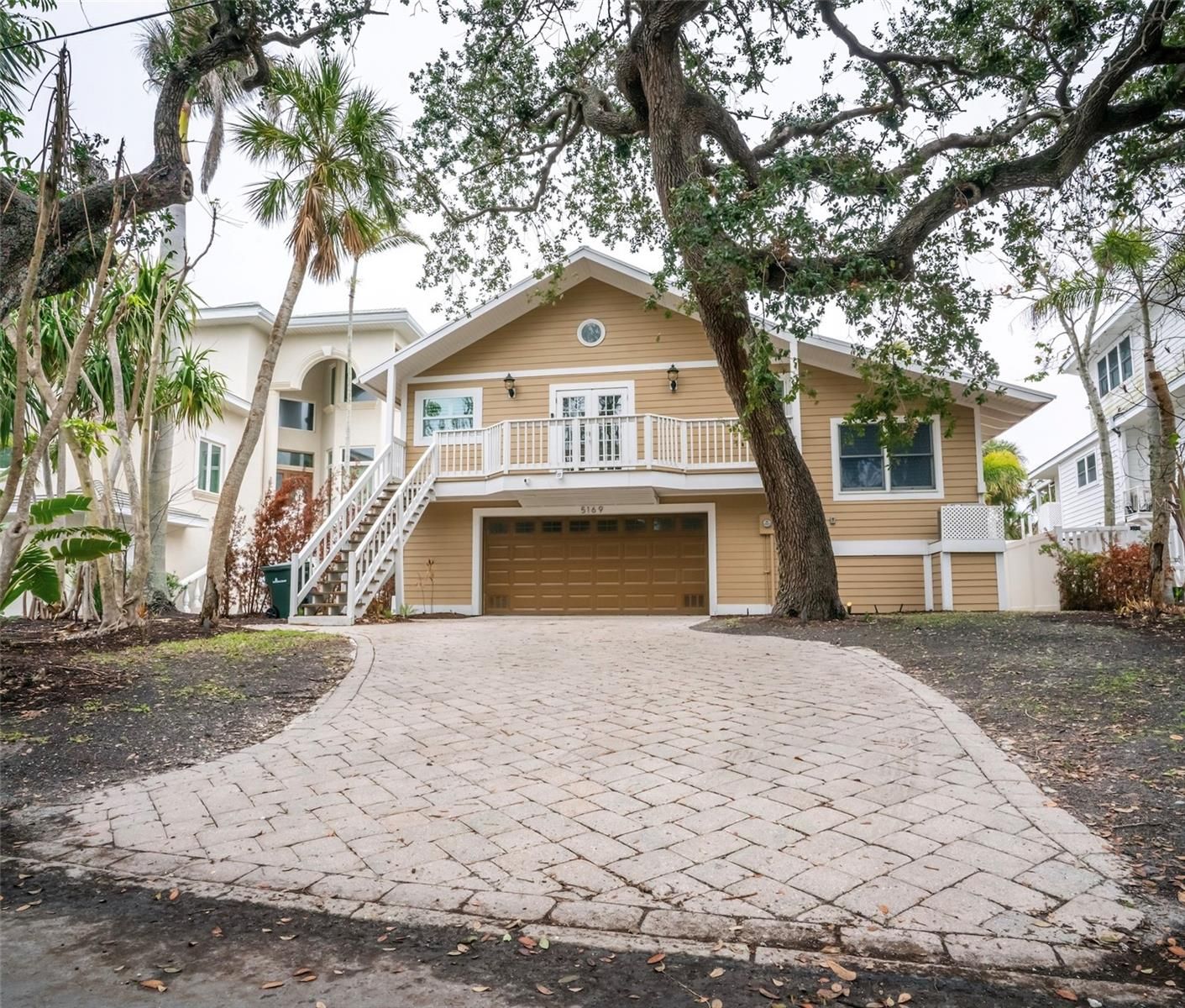 5169 Oxford Drive