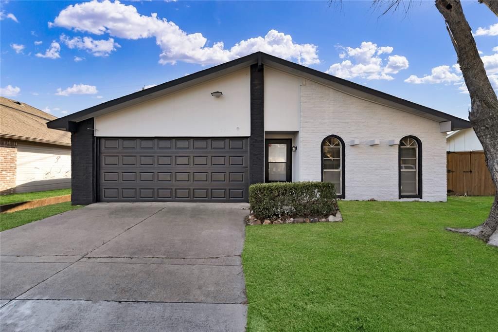 5920 Maple Lane