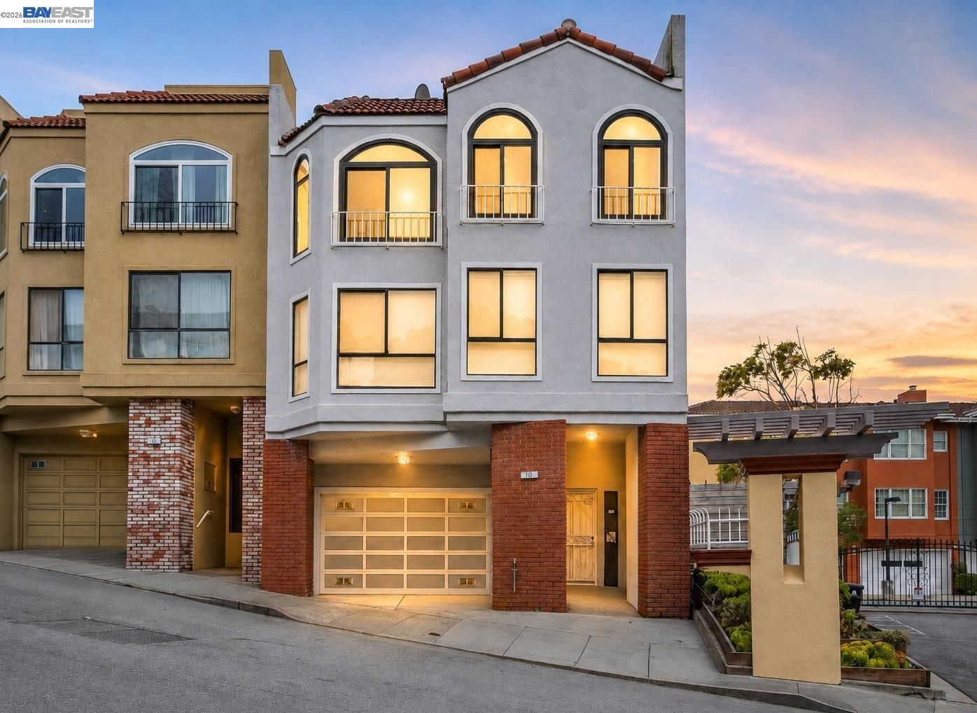 20 Dorado Ter Penthouse