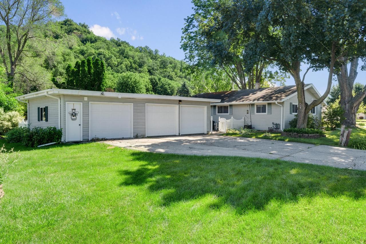 1390 Shorewood Drive