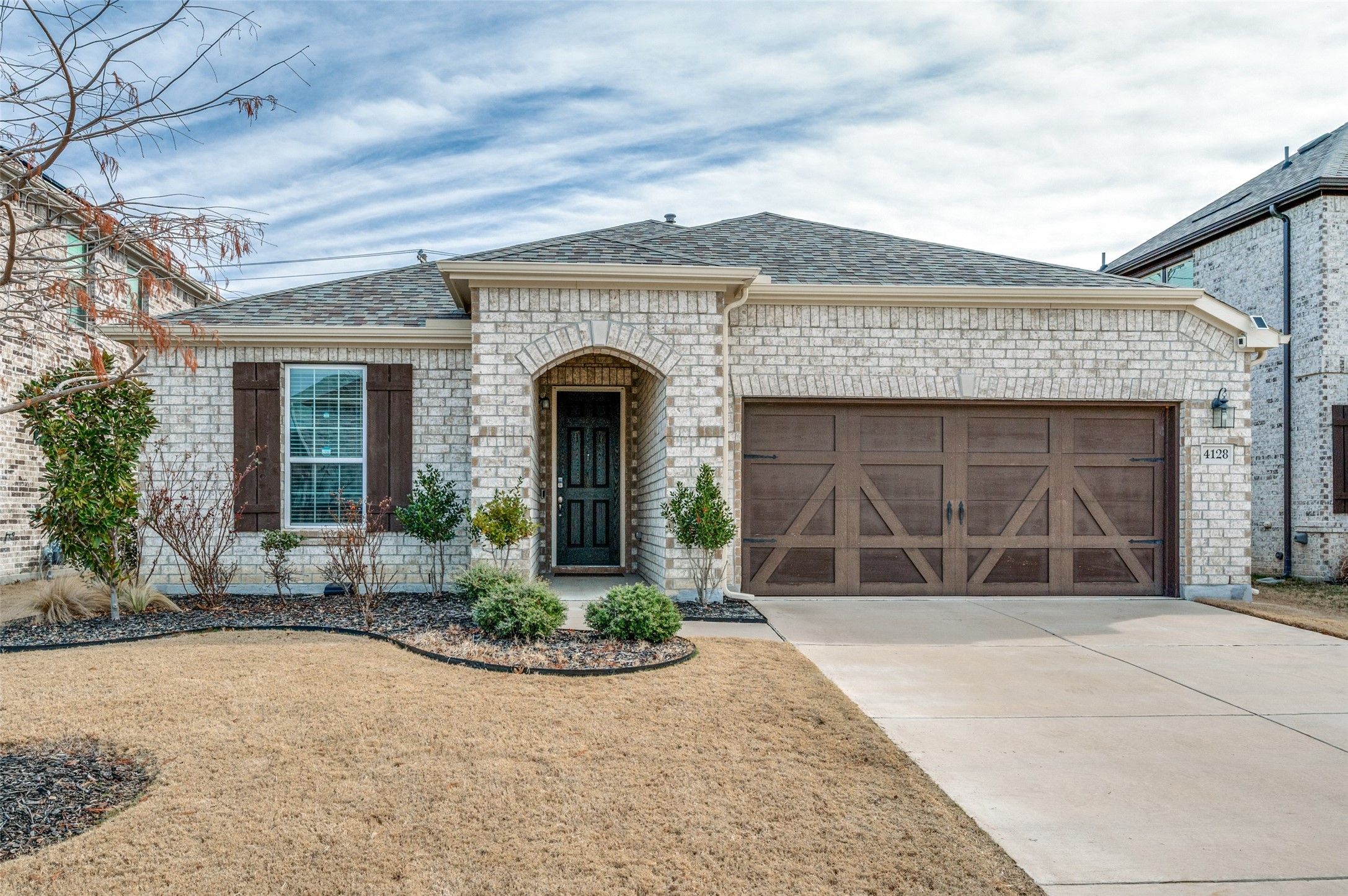 4128 Wood River Trail