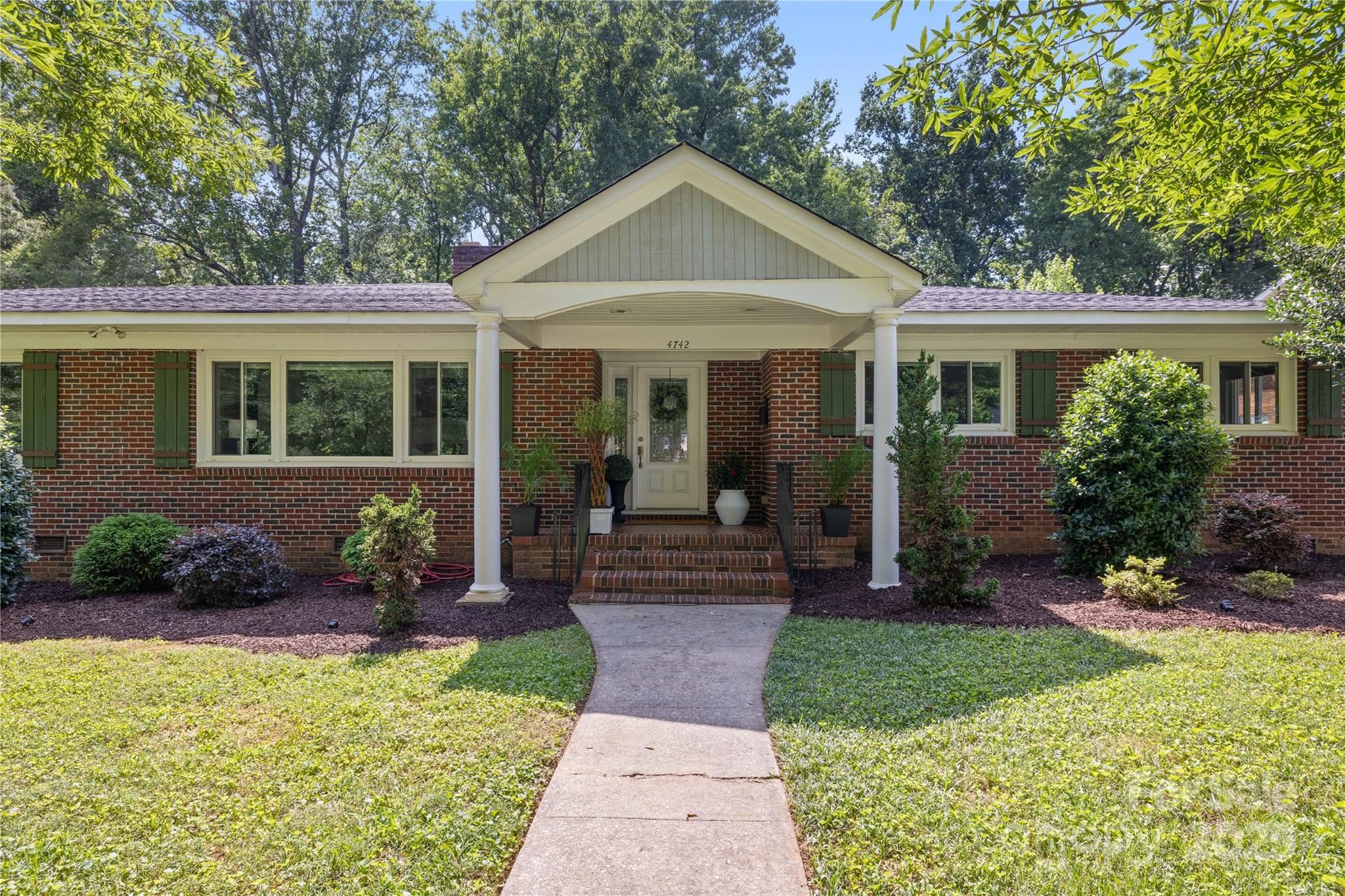 4742 Emory Lane