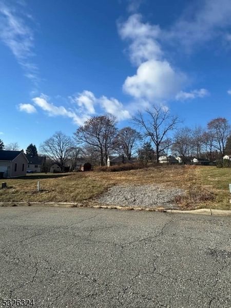 5 Heather Hills Rd